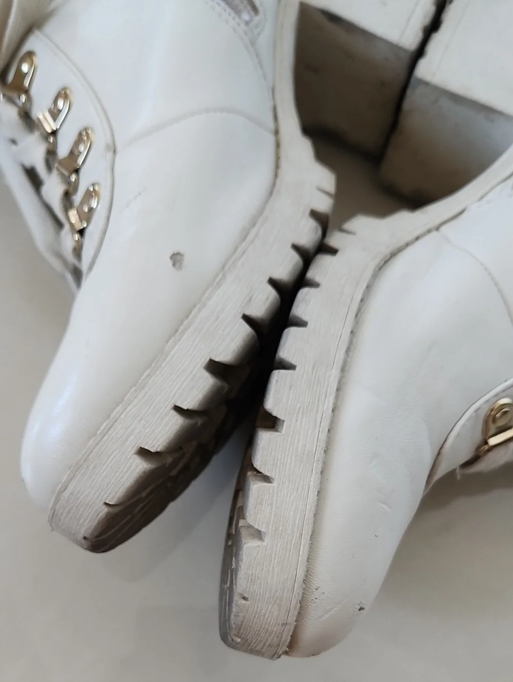 Wild Pair White Combat Boots  Fasgion Shoes Size 8